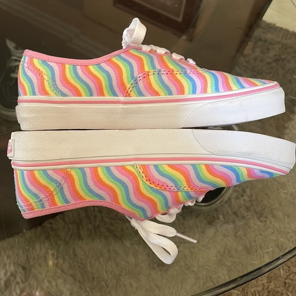 Vans shoes rainbow wave print - Picture 5 of 7